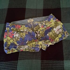 ☀️ Hollister Shorts- juniors 7